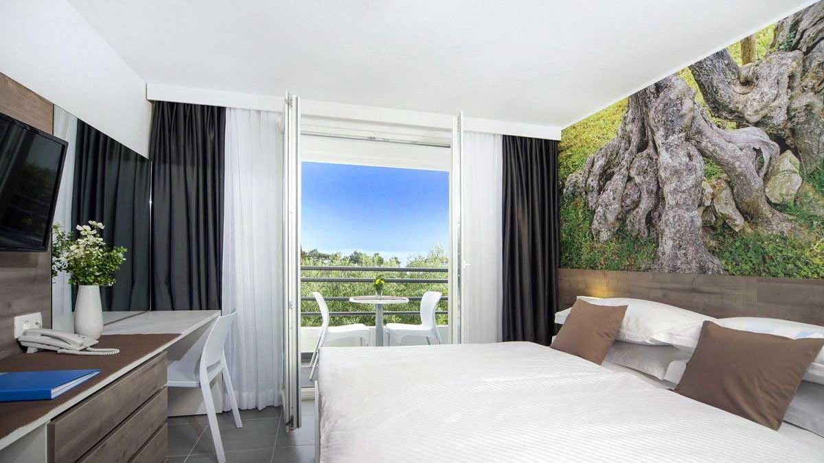 Polskie biuro podr&oacute;ży Ealing