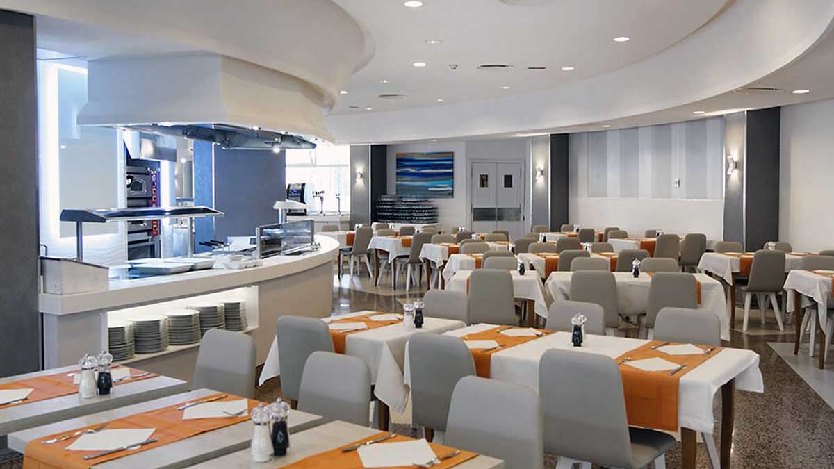 Servatur Waikiki Atlas Travel