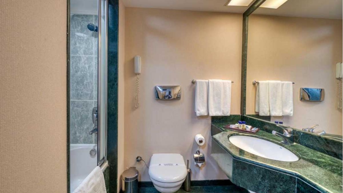 Porto Bello Hotel Resort & SPA - łazienka