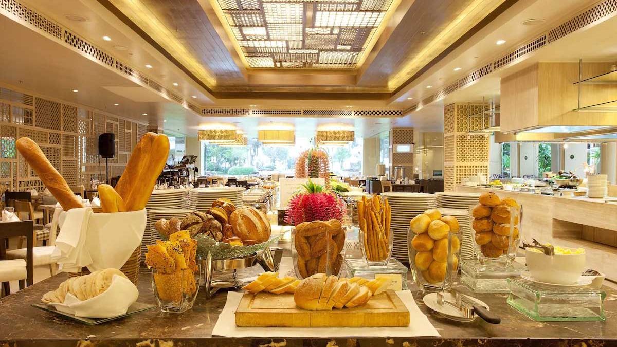 Phuket Graceland Resort and Spa - bufet