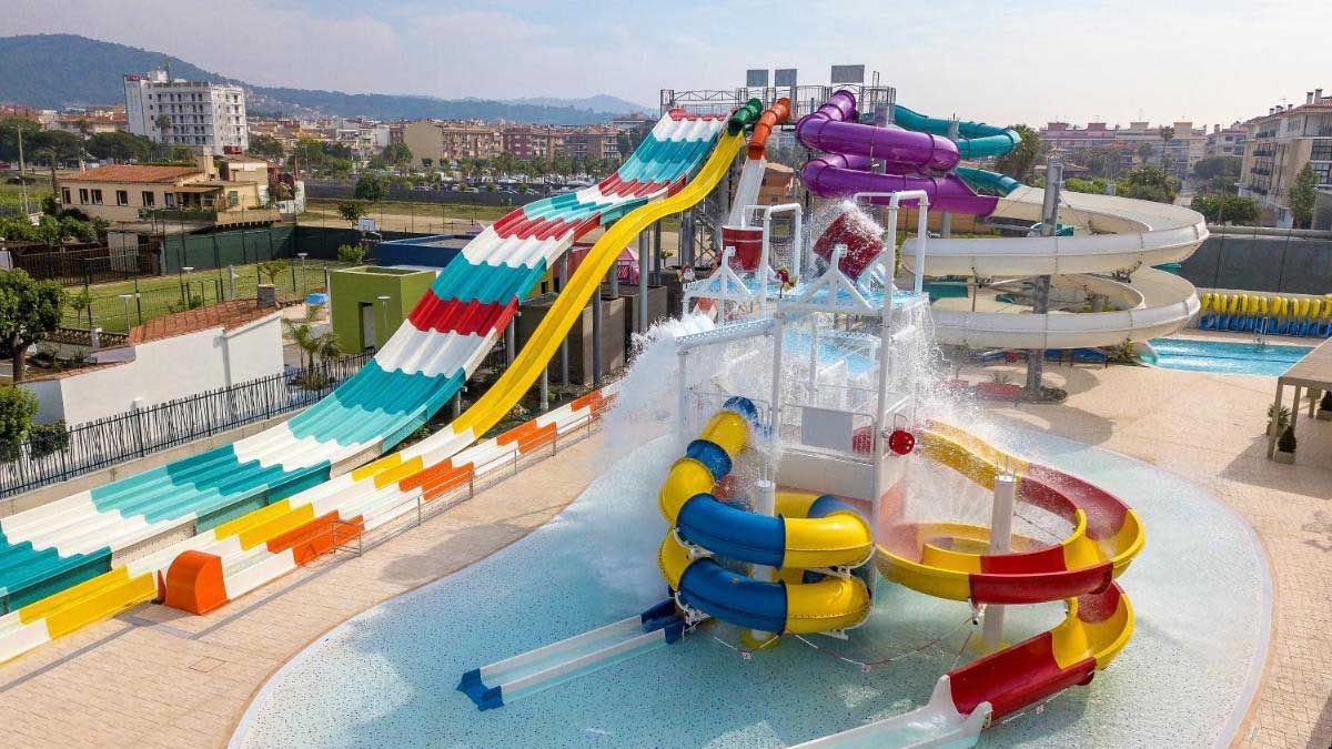 Golden Taurus Aquapark Resort - zjeżdżalnie