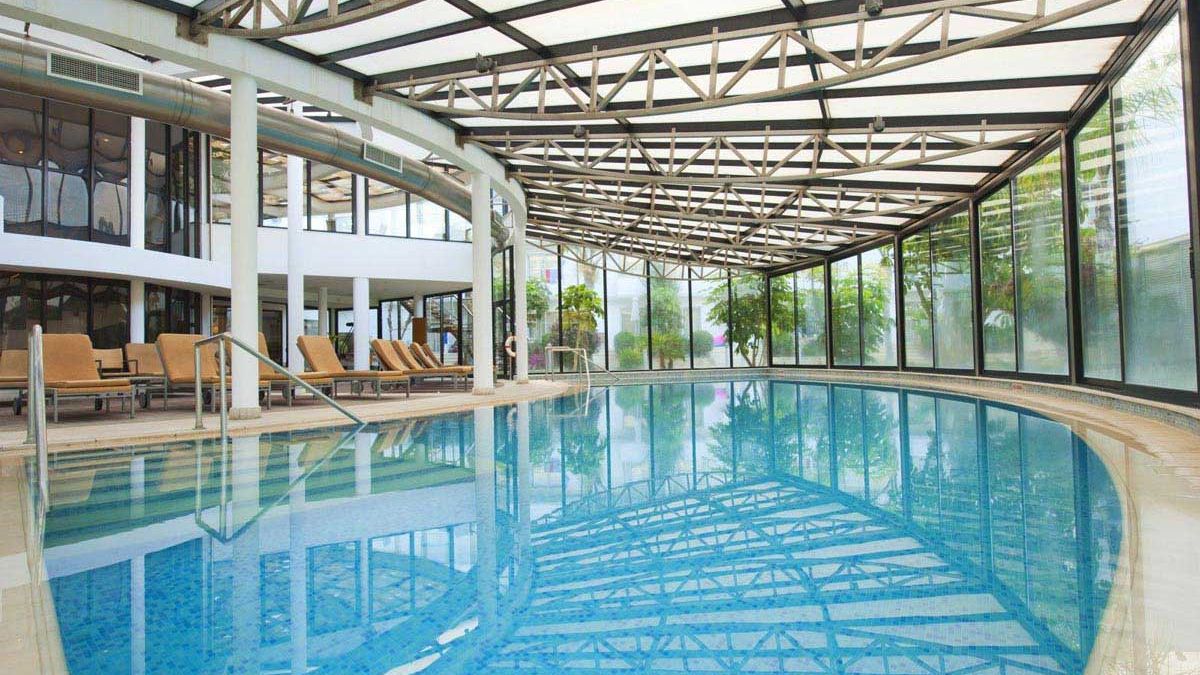 Louis Ledra Beach - kryty basen