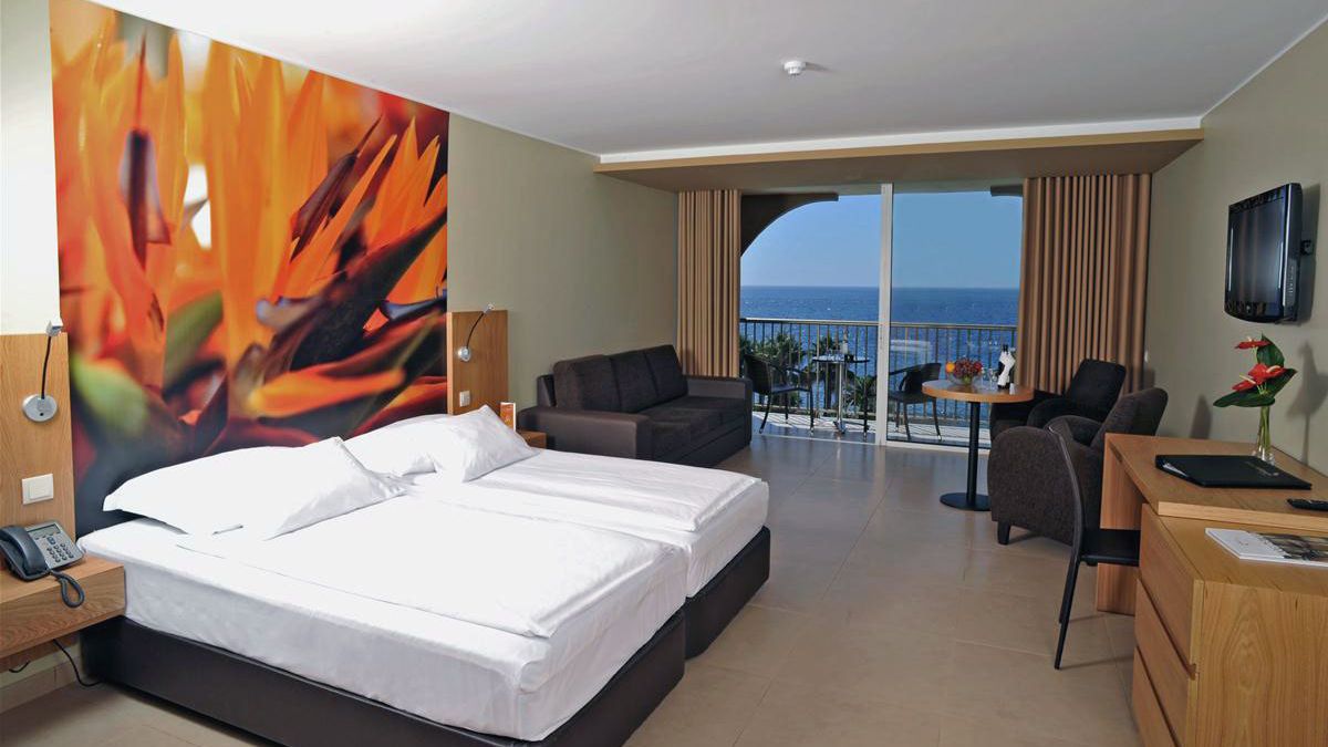 Four Views Oasis - pok&oacute;j