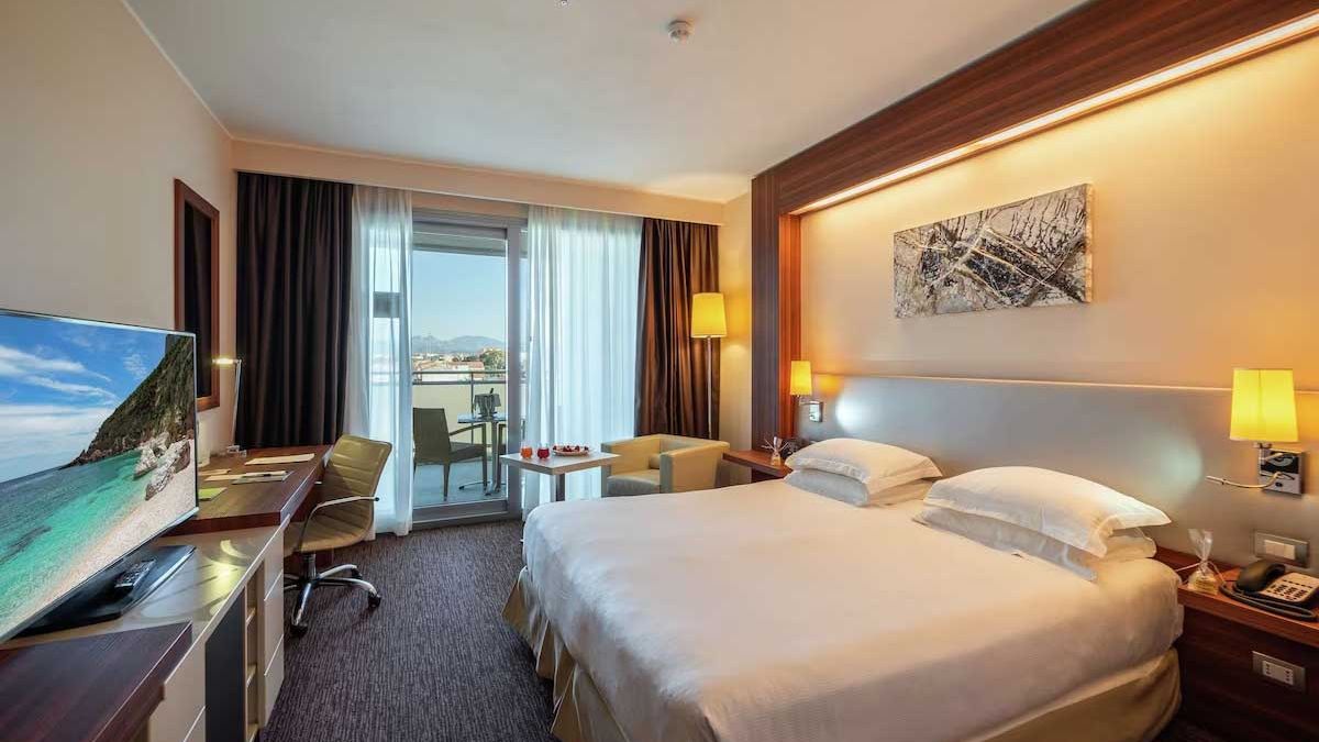 DoubleTree by Hilton Hotel Olbia - pok&oacute;j