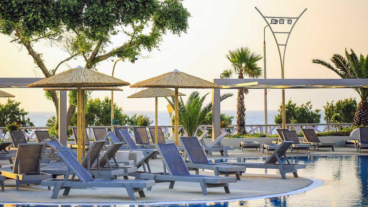 Wakacje na Rodos z Londynu