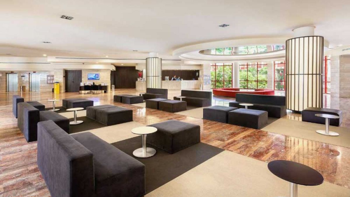 Best Jacaranda - recepcja