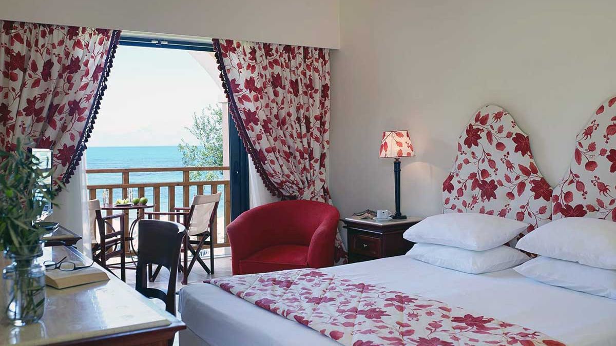 Roda Beach Resort & SPA - pok&oacute;j