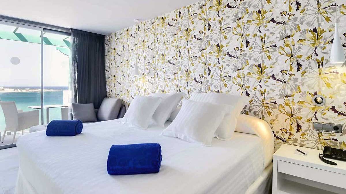 Lanzarote wakacje z UK