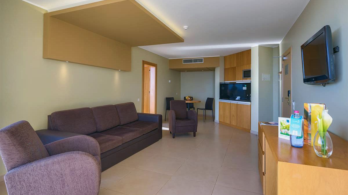 Four Views Oasis - pok&oacute;j