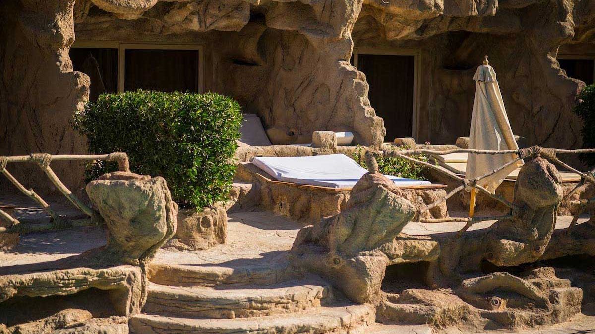 Caves Beach Resort - hotel