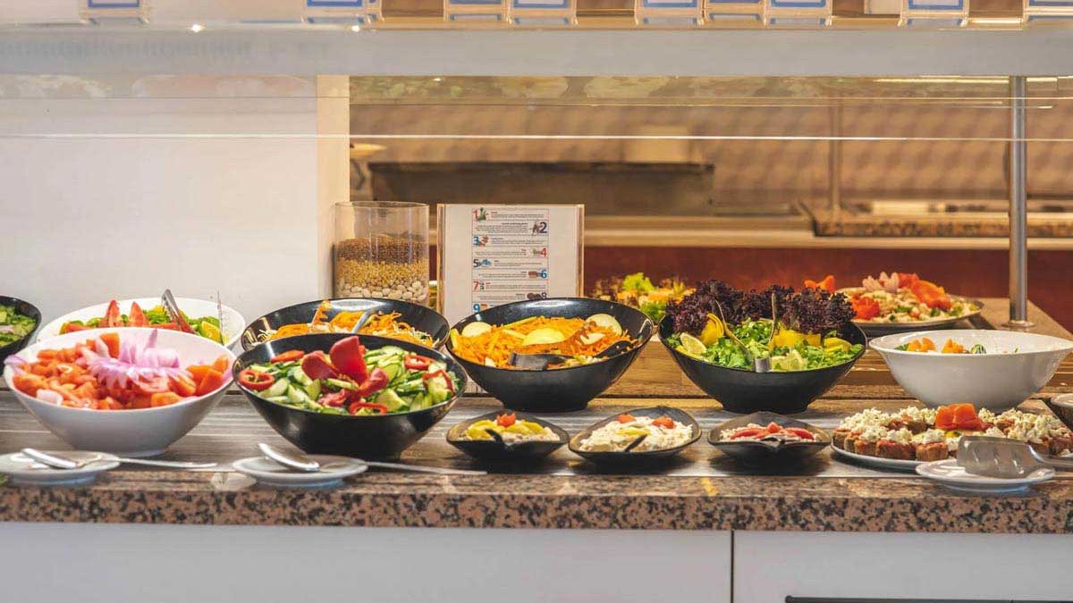 Chrispy Waterpark Resort - bufet