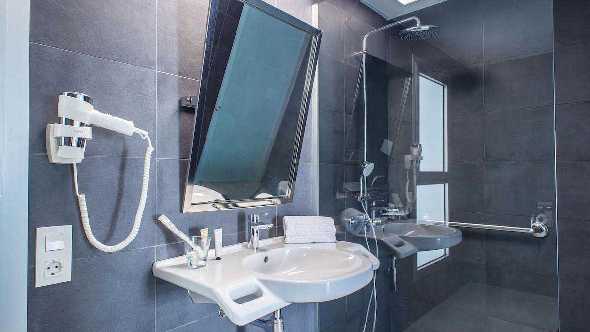 Hotel COOEE Taimar - pok&oacute;j