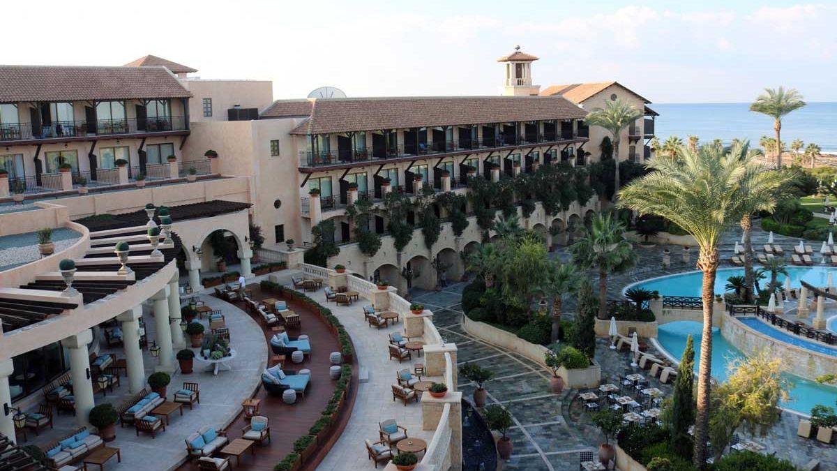 Wyjazdy, Wyloty z UK na Cypr