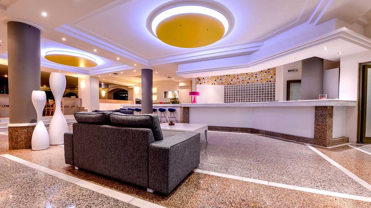 Neptuno Beach - recepcja