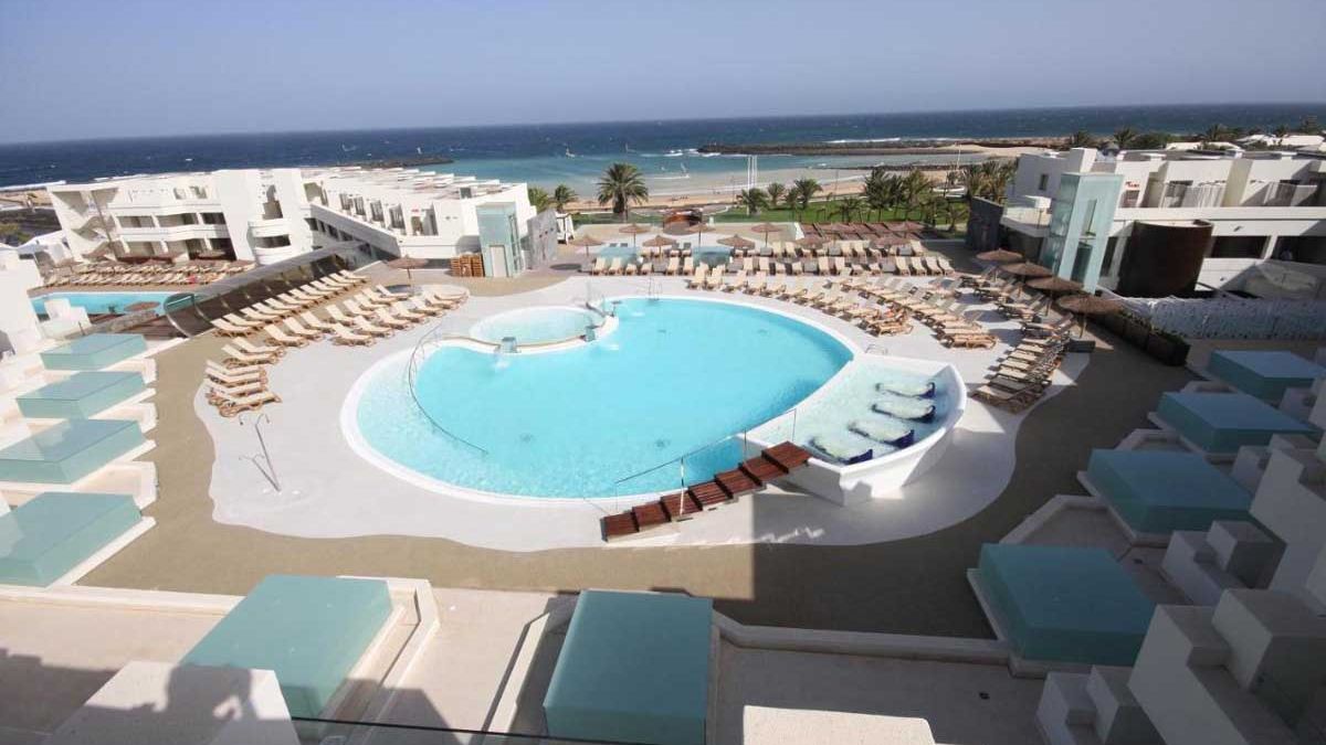 HD Beach Resort & Spa - basen