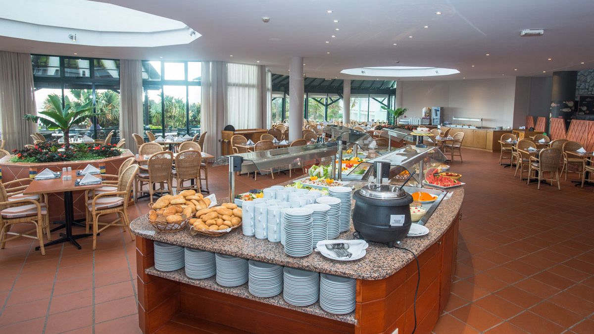 Pestana Ocean Bay Resort - bufet
