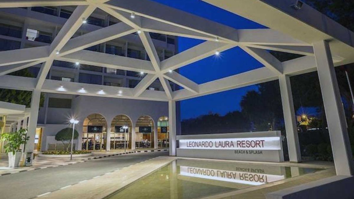 Leonardo Laura Beach & Splash Resort - wejście