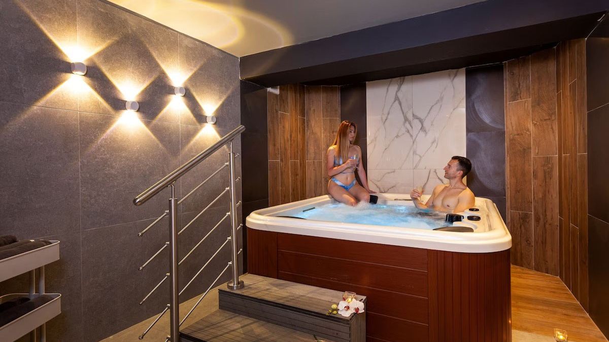 Pergola Hotel & SPA - jacuzzi