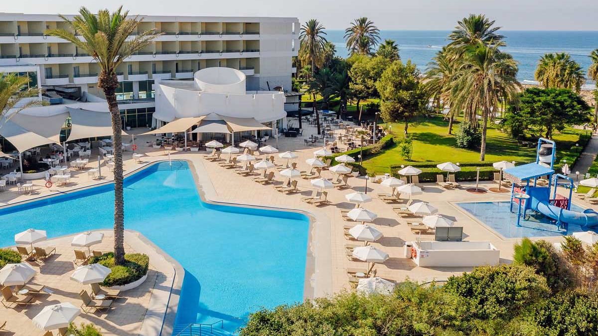 Louis Imperial Beach Cypr