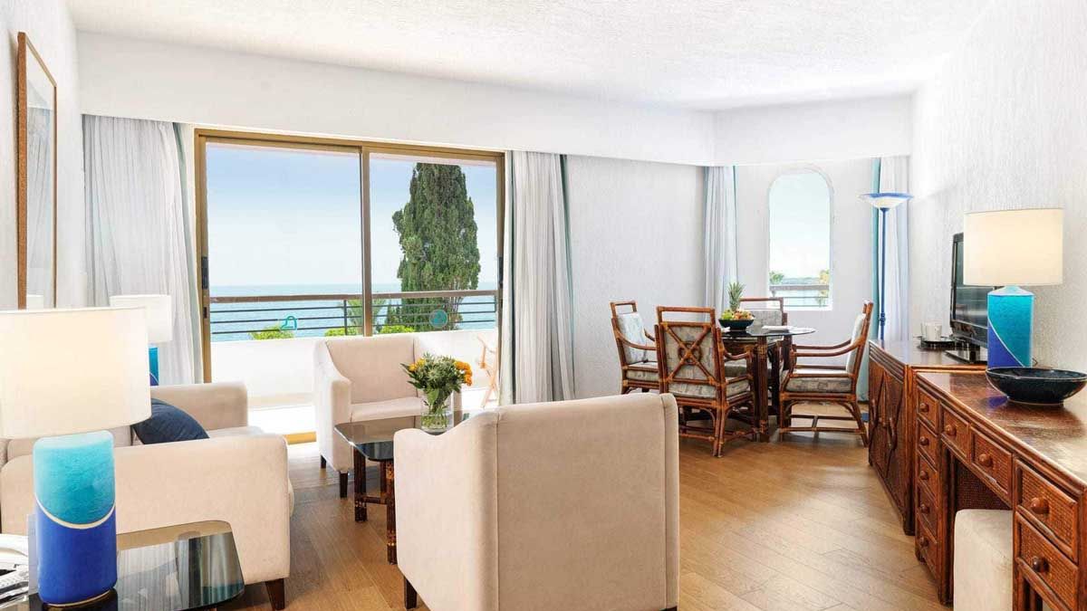 Coral Beach Hotel and Resort - pokoje