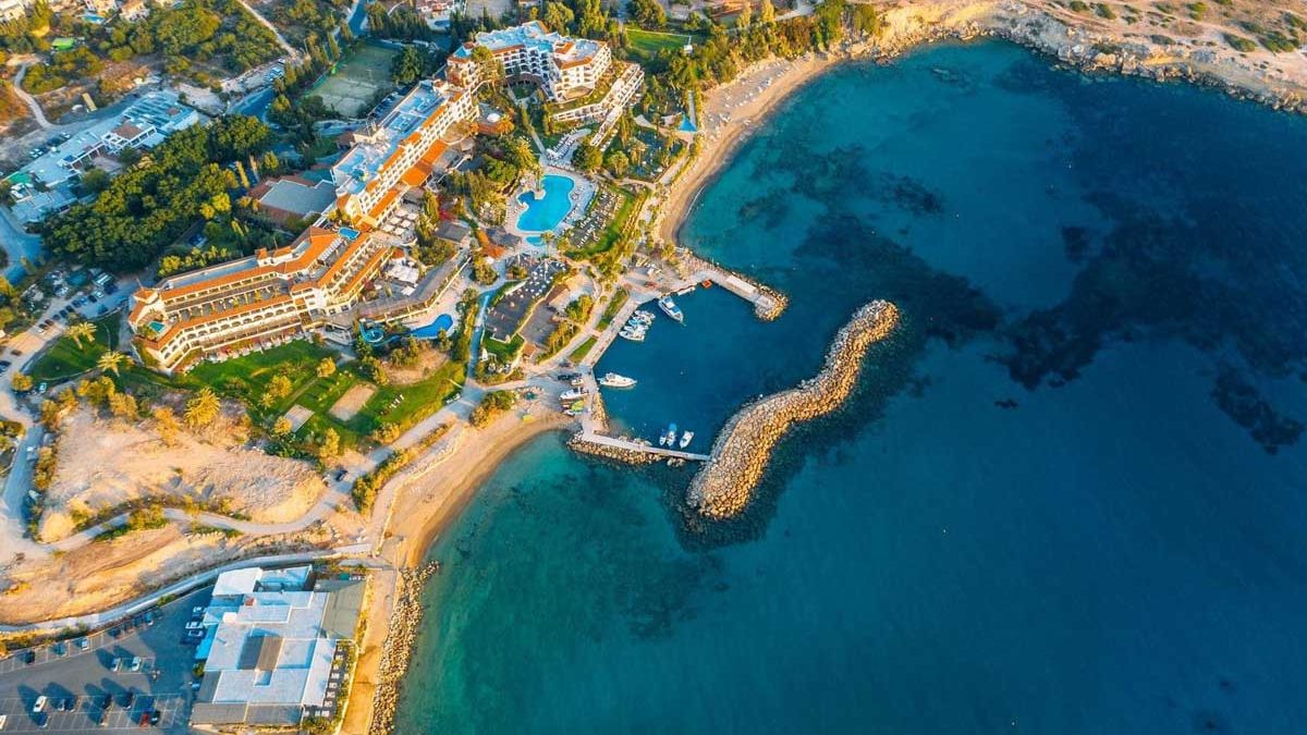 Coral Beach Hotel and Resort - widok z lotu ptaka