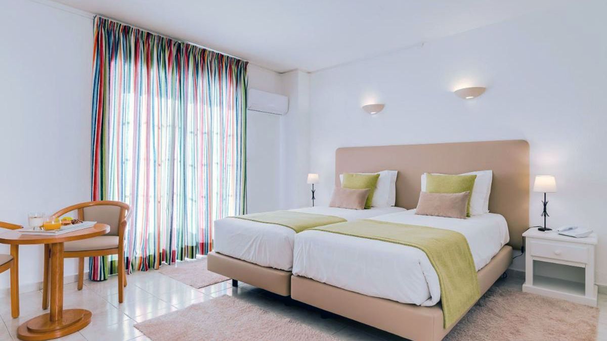 Wakacje wyloty z UK do Portugalii