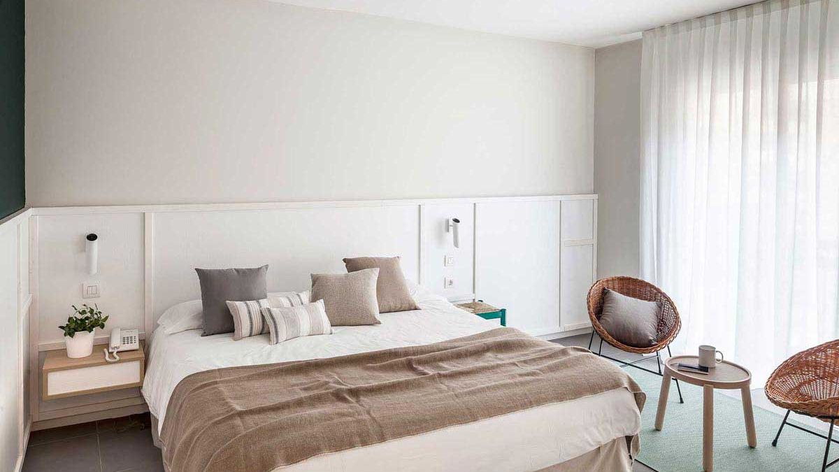 AQUA Hotel Bertran Park - pok&oacute;j