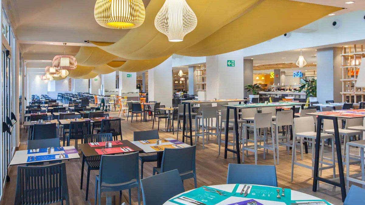 St. George Beach Hotel & Spa Resort - bufet