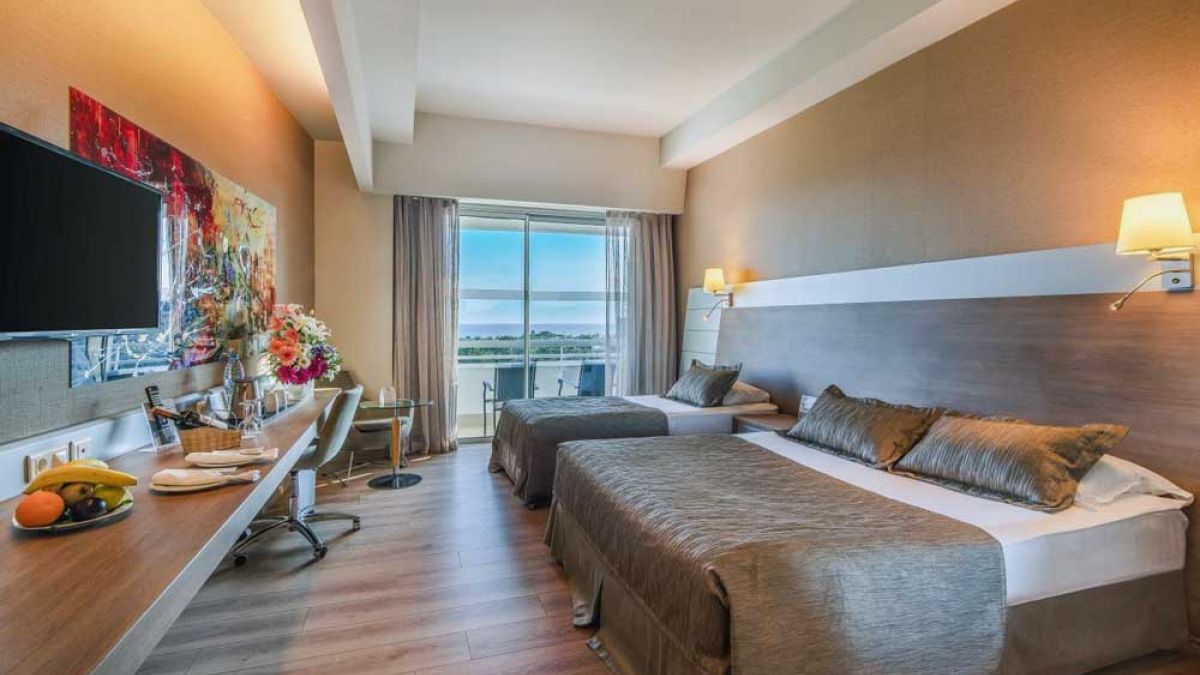 Concorde De Luxe Resort - pok&oacute;j