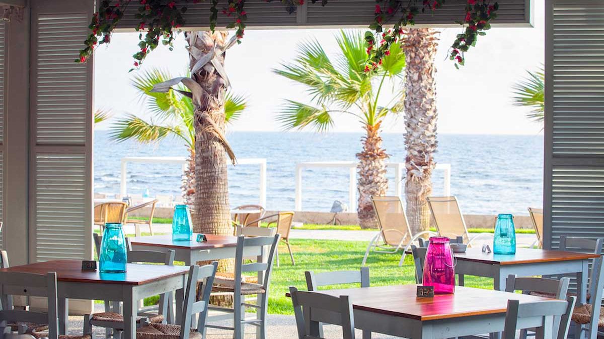 wyloty, wyjazdy na cypr z uk