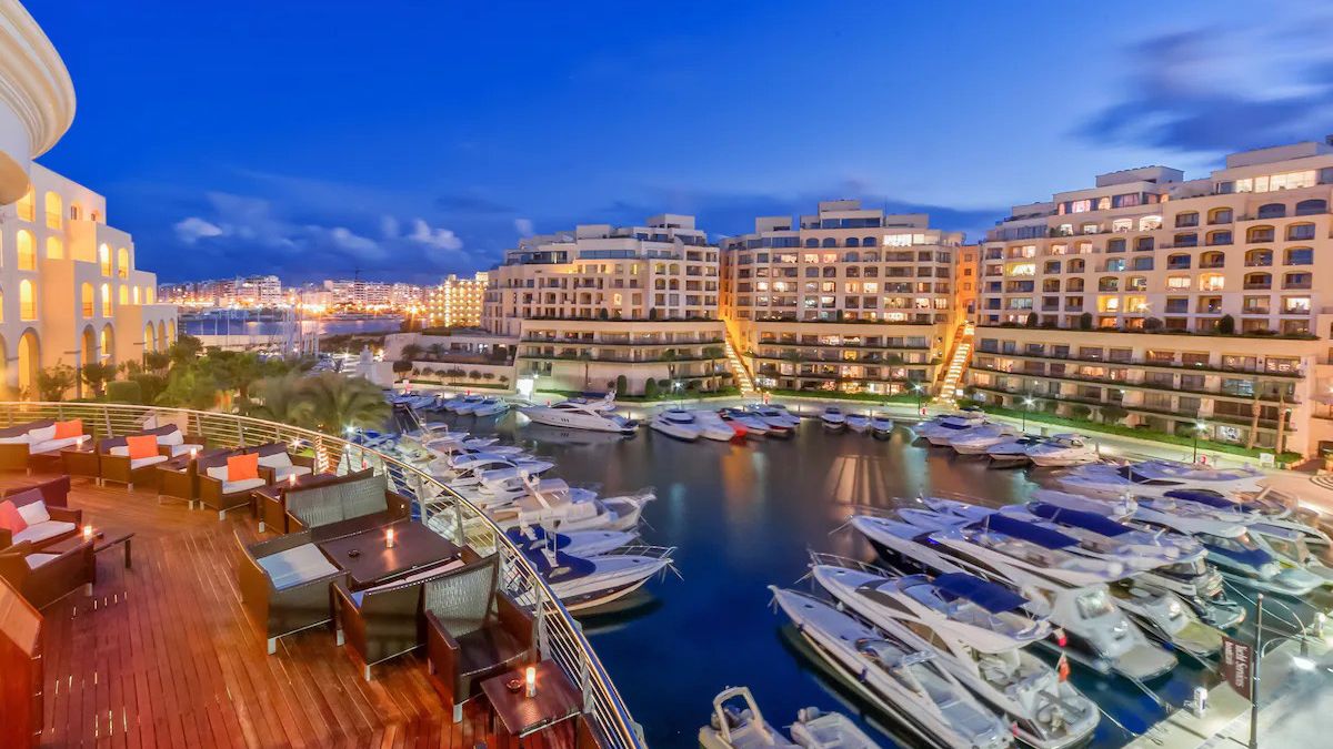 Hilton Malta - basen