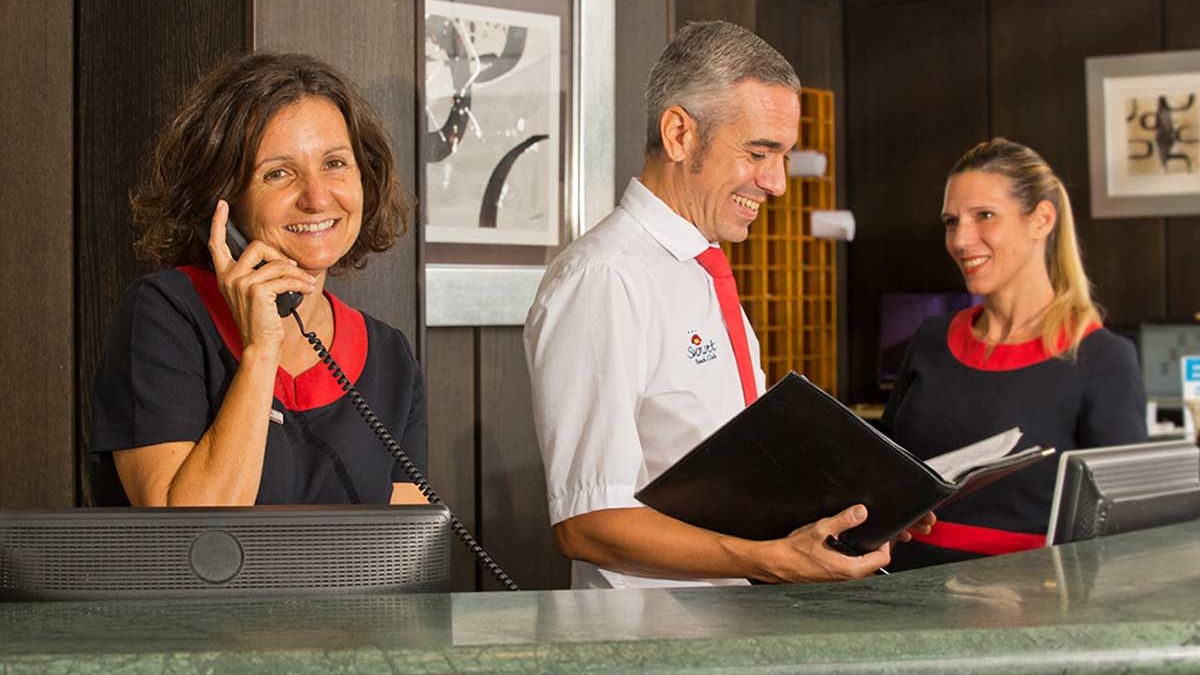 Sunset Beach Club - recepcja