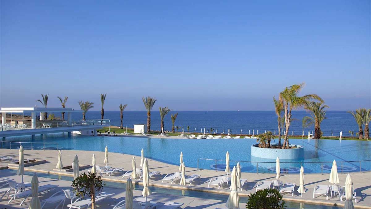 King Evelthon Beach Hotel & Resort - basen