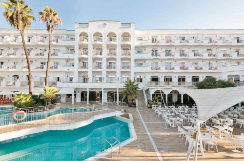 015_HiCB_Best-Lloret-Splash_001w