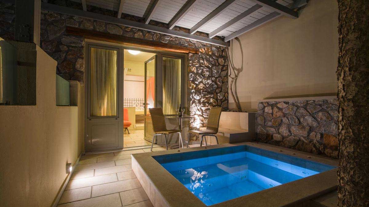 Antinea Suites & SPA - taras w pokoju