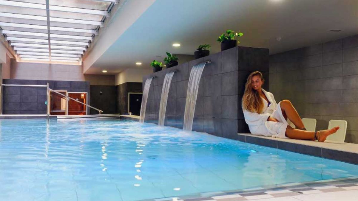 KN Aparthotel Columbus - basen kryty