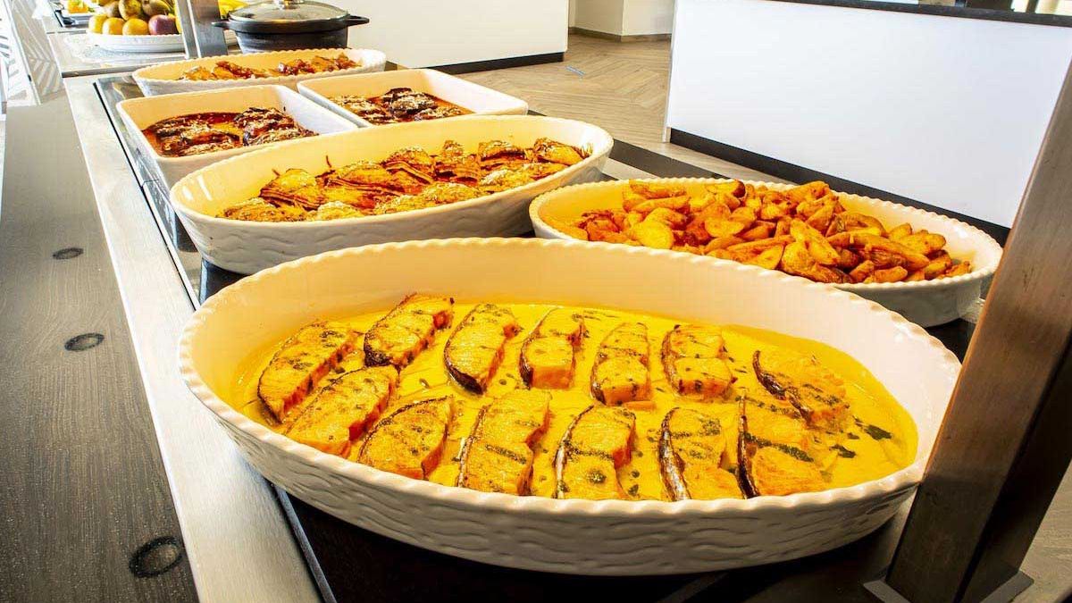 Hotel COOEE Taimar - bufet