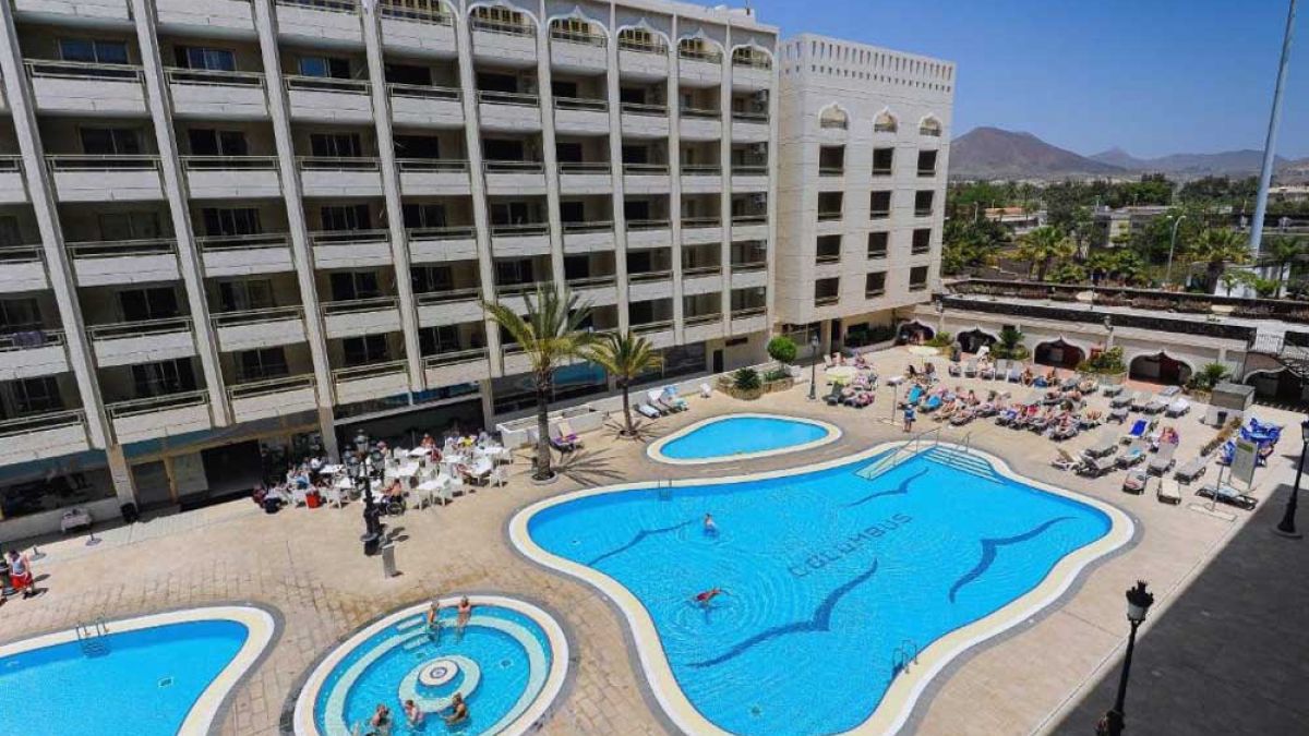 KN Aparthotel Columbus - basen