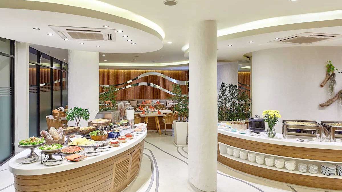 Bandara Phuket Beach Resort - bufet