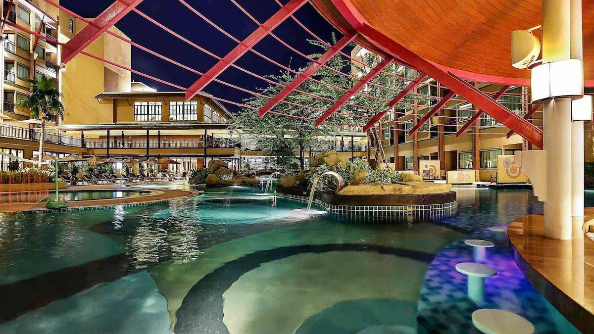 Novotel Phuket Vintage Park - basen