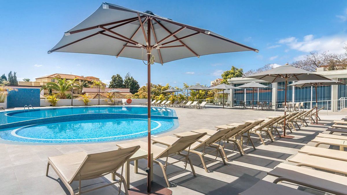 Madera wyloty z Londynu