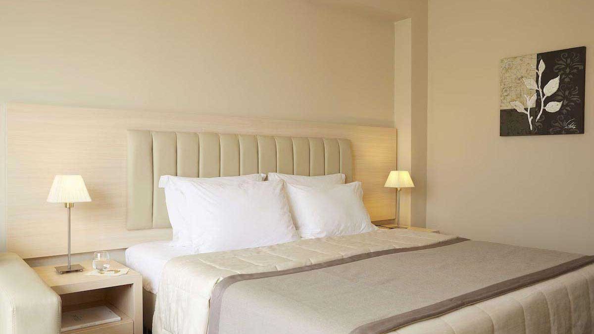 Mayor Pelekas Monastery - pokoj