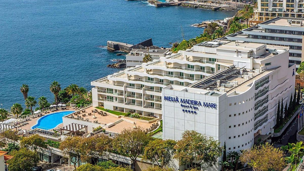 Wakacje, wyloty z UK na Maderę