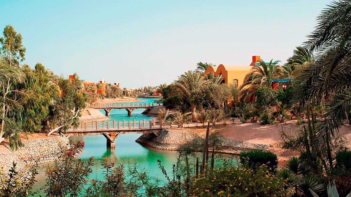 Polskie biuro podr&oacute;zy na Ealing