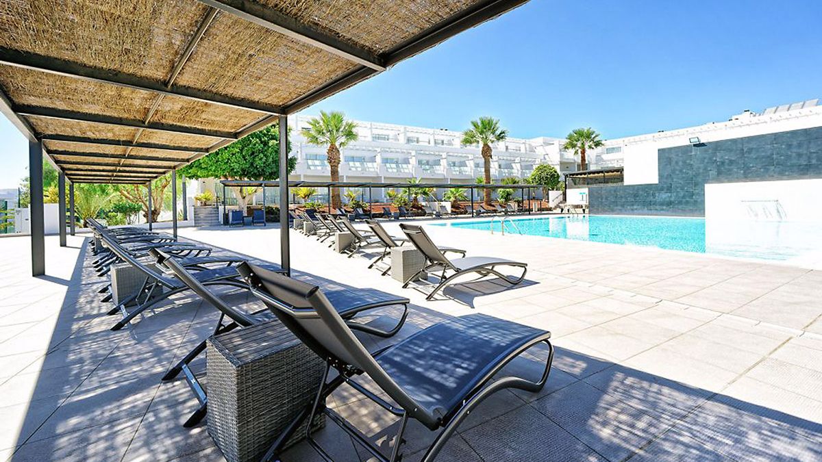 Aequora Lanzarote Suites