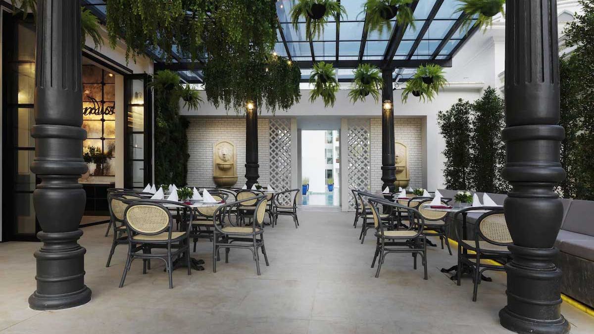 Chanalai Romantica Resort_bufet