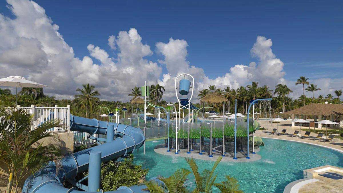 Melia Caribe Beach Resort - basen ze zjezdzalniami