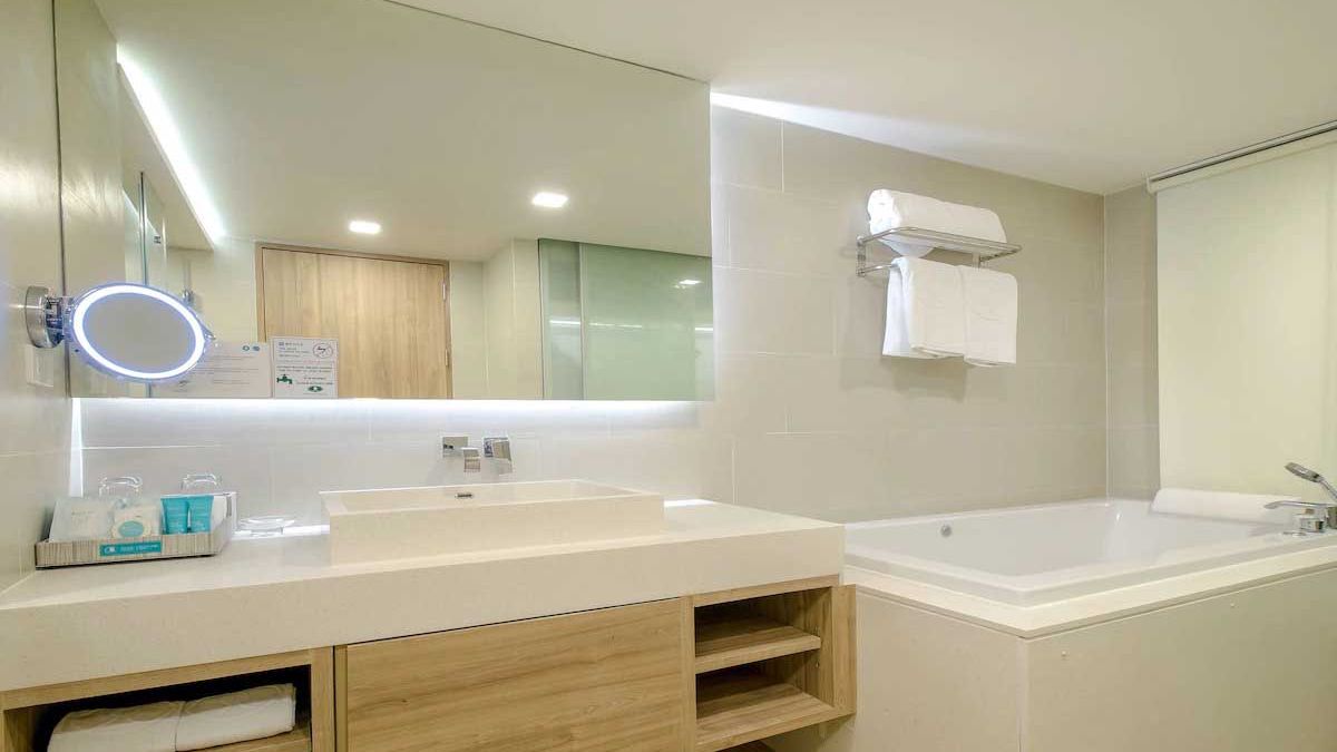 Phuket Graceland Resort and Spa - pok&oacute;j