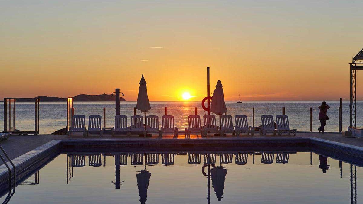 Nereida Aparthotel - basen