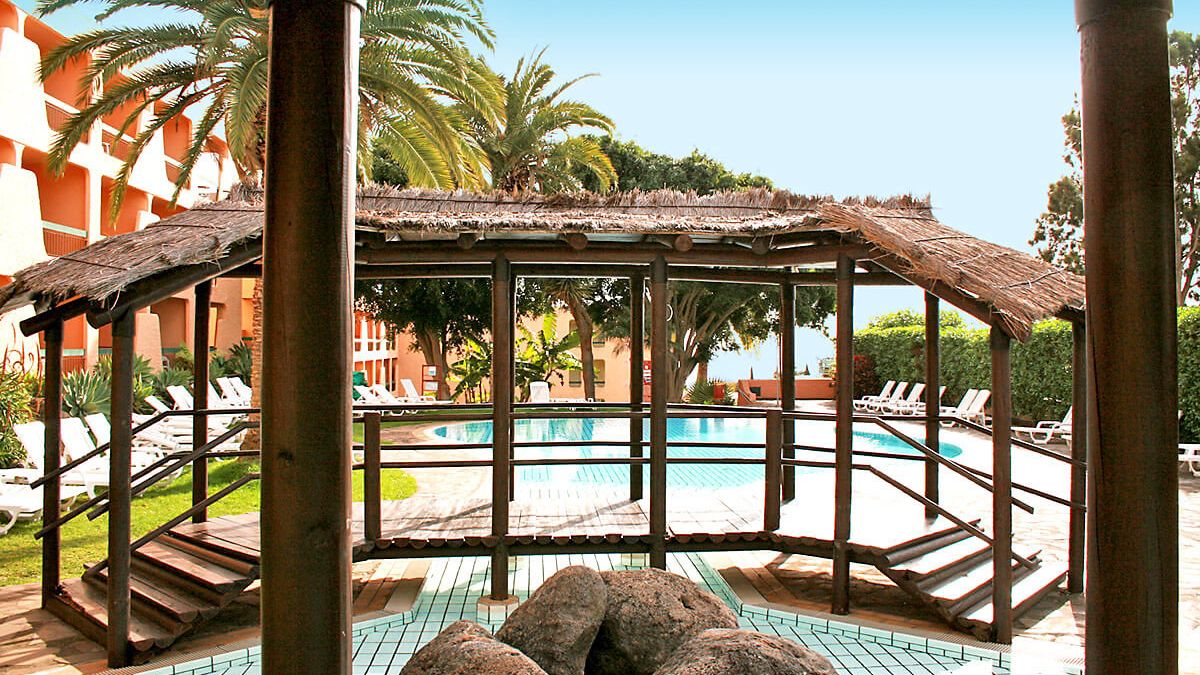 Wakacje, wyloty z UK na Maderę